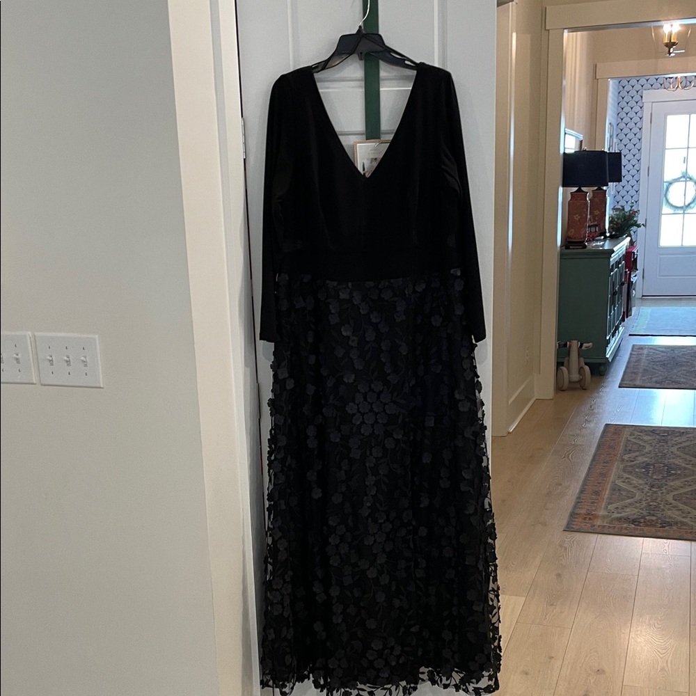 Xscape sheer 3-D floral skirt gown - Picture 3 of 6